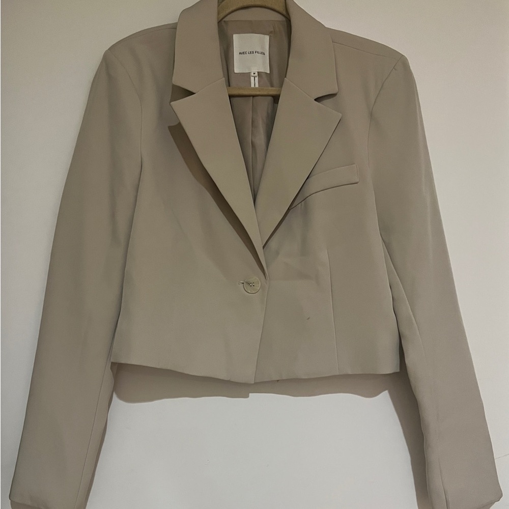 Women’s Avec Les Villes Beige Cropped Blazer